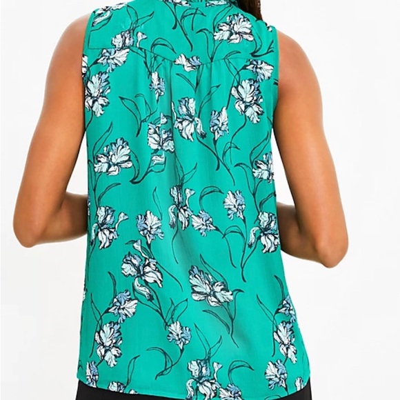 LOFT Green Floral Pintucked Ruffle Tie Neck Shell, Medium Petitie - Picture 2 of 7